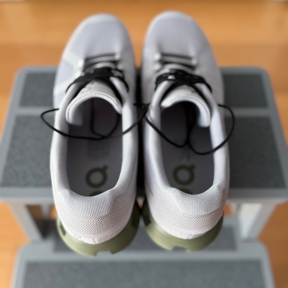 NWOT | On | 10.5 M | Cloud 5 - Picture 7 of 11